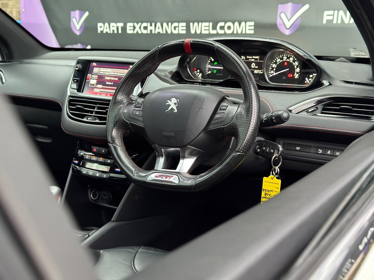 Used Peugeot 208 2016 for sale - 77052451: Photo 6