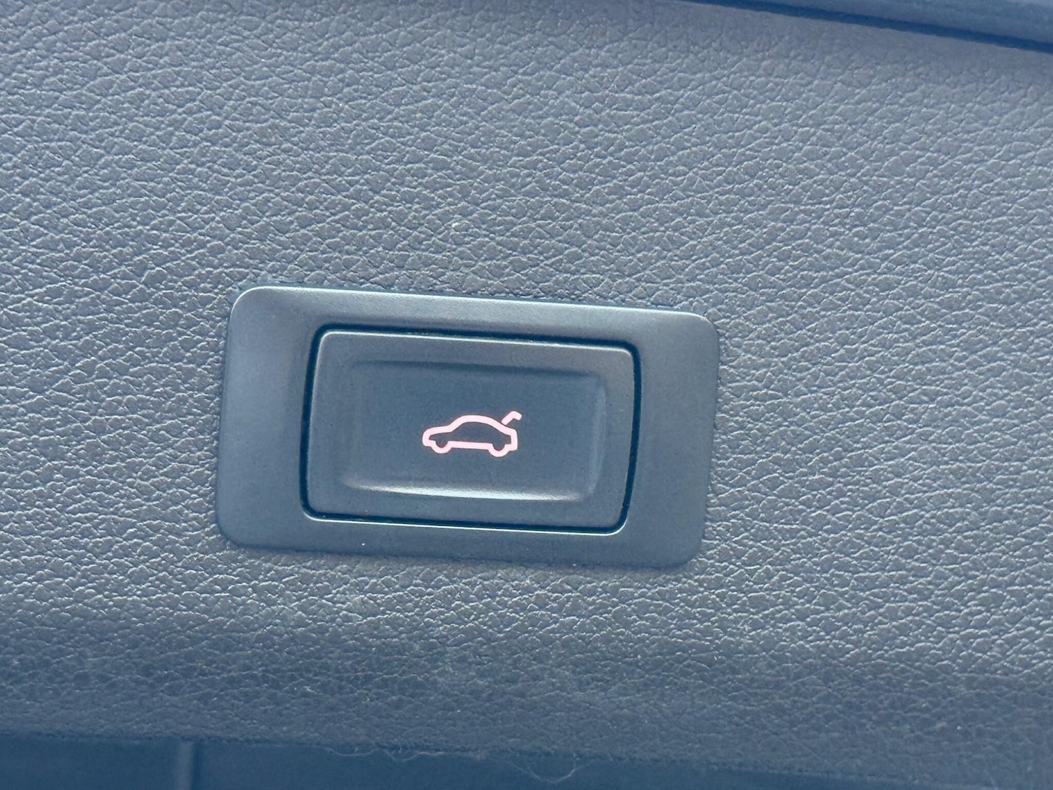 Used Audi Q7 2014 for sale - 77090957: Photo 23