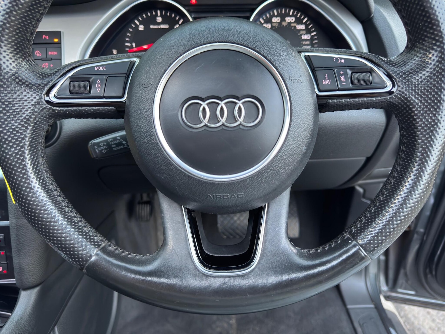 Used Audi Q7 2014 for sale - 77090957: Photo 36