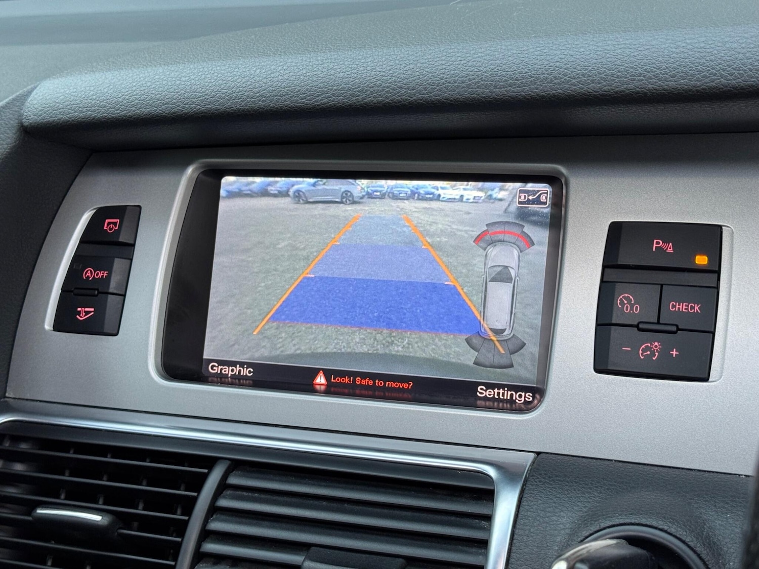 Used Audi Q7 2014 for sale - 77090957: Photo 41