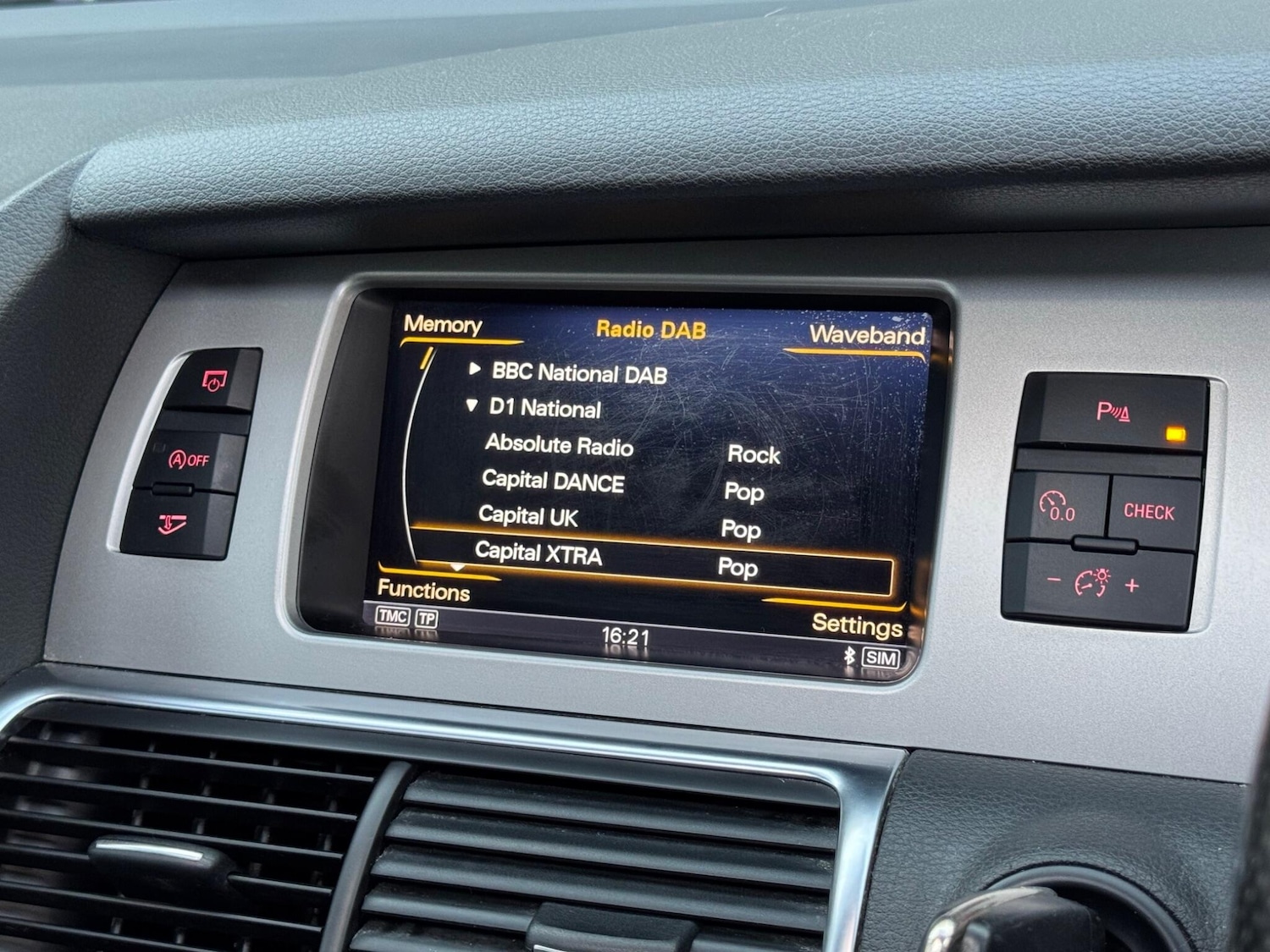 Used Audi Q7 2014 for sale - 77090957: Photo 44