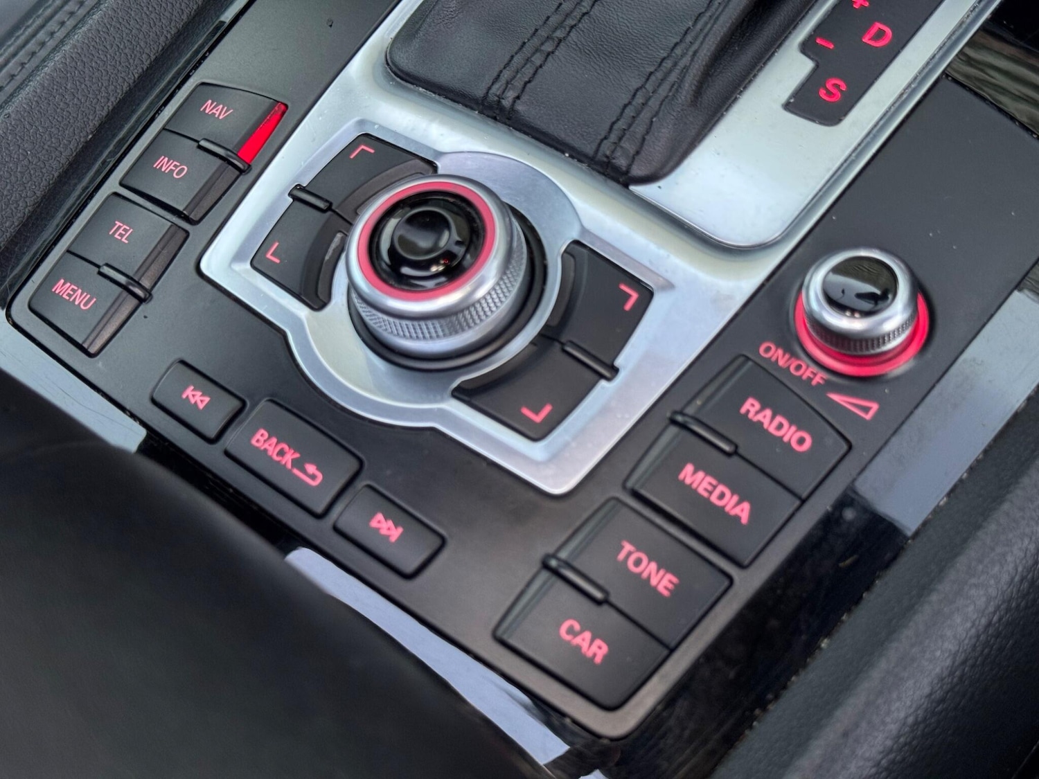 Used Audi Q7 2014 for sale - 77090957: Photo 55