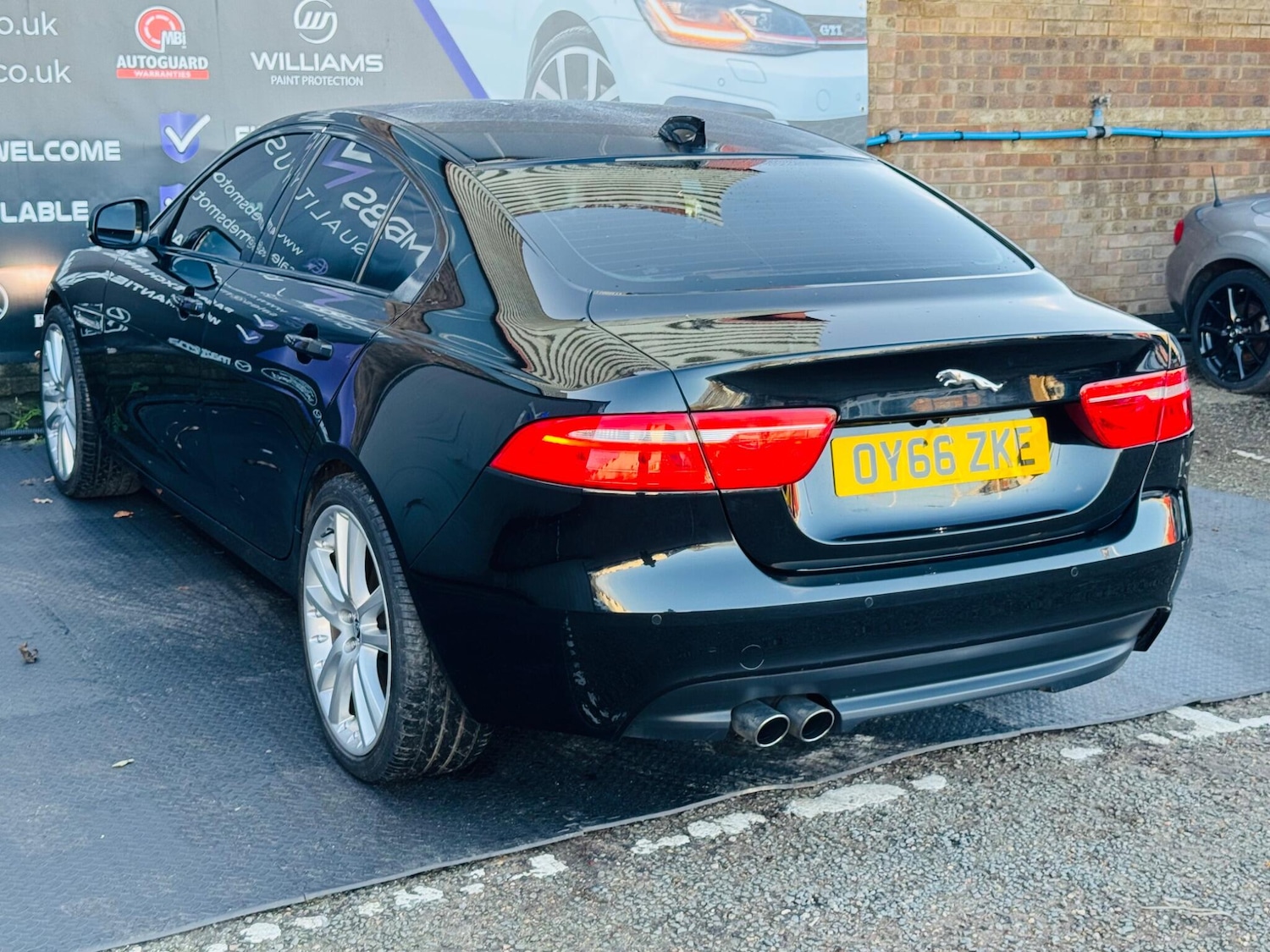 Used Jaguar XE 2016 for sale - 76898212: Photo 14