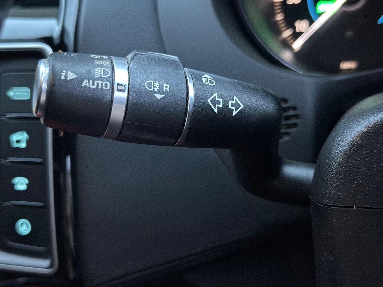 Used Jaguar XE 2016 for sale - 76898212: Photo 29