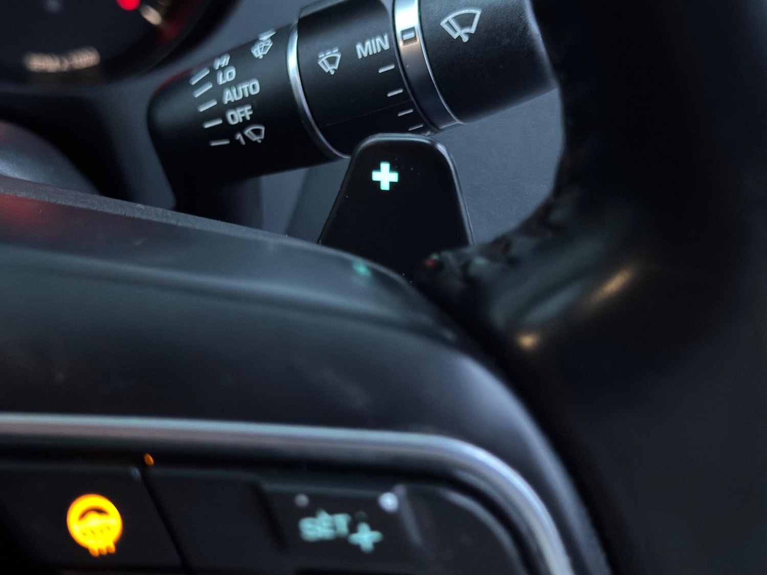 Used Jaguar XE 2016 for sale - 76898212: Photo 32