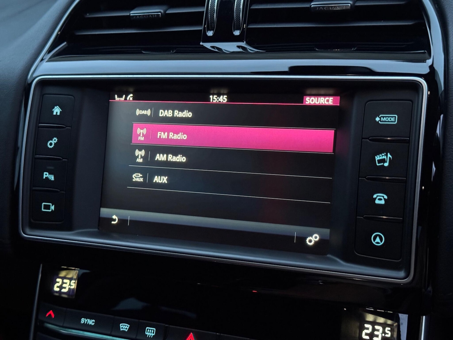 Used Jaguar XE 2016 for sale - 76898212: Photo 38