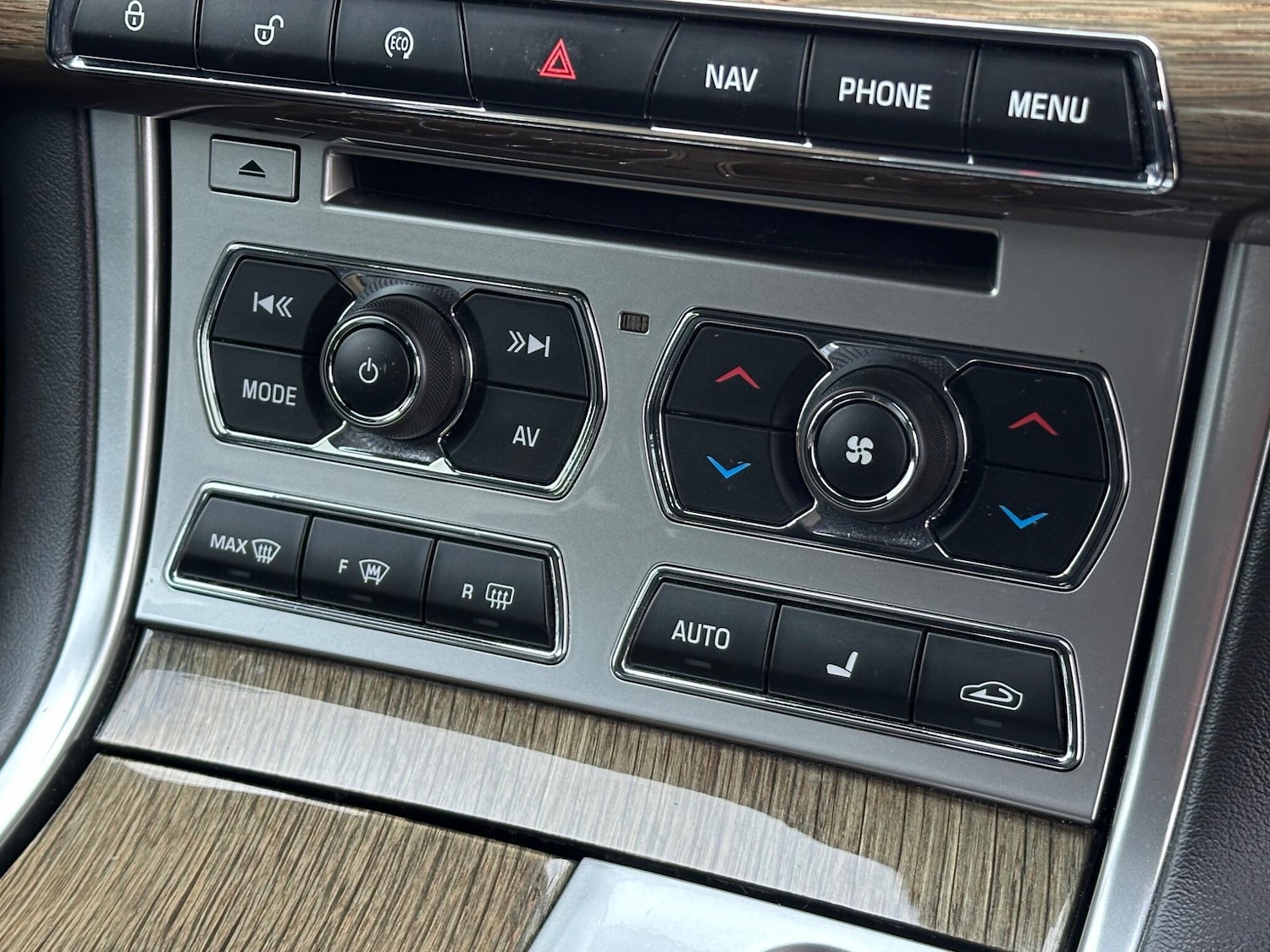 Used Jaguar XF 2014 for sale - 76294464: Photo 46