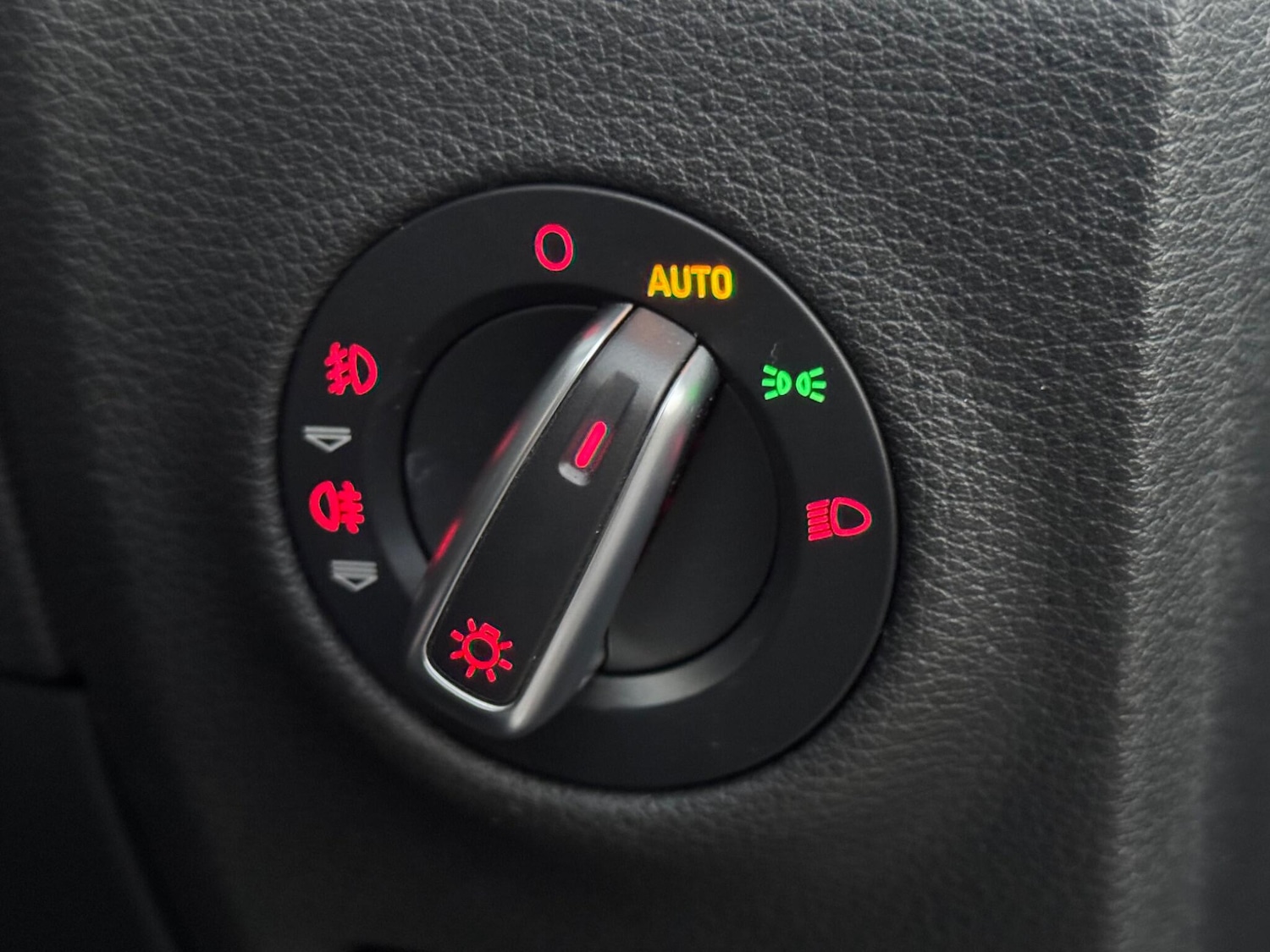 Used Audi Q7 2014 for sale - 77015561: Photo 30