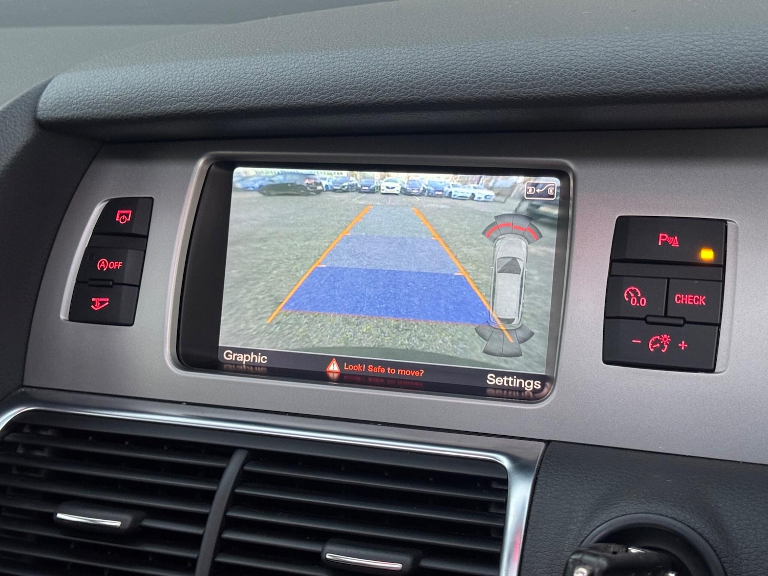 Used Audi Q7 2014 for sale - 77015561: Photo 38