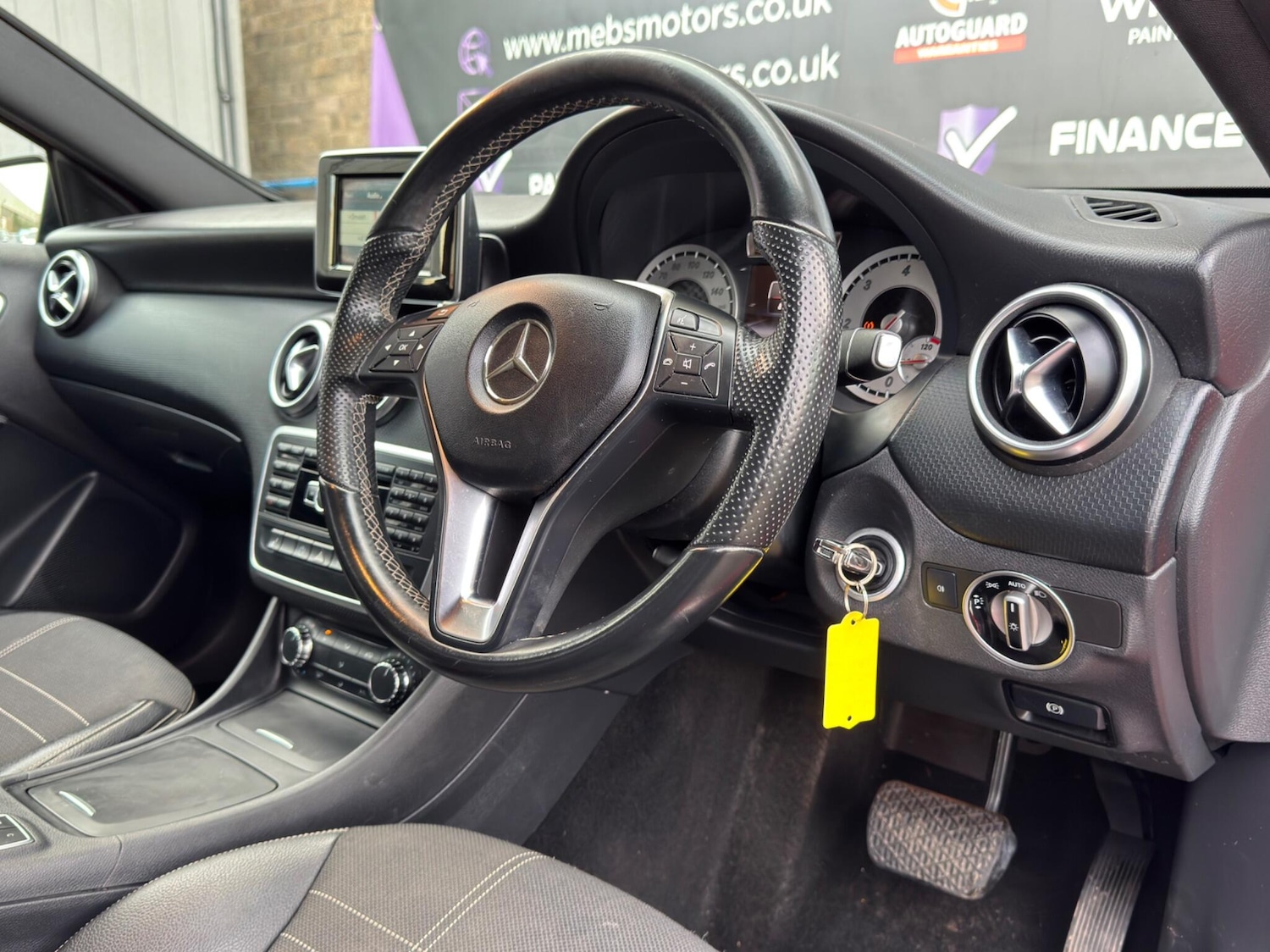 Used Mercedes-Benz A-Class 2014 for sale - 76849620: Photo 24