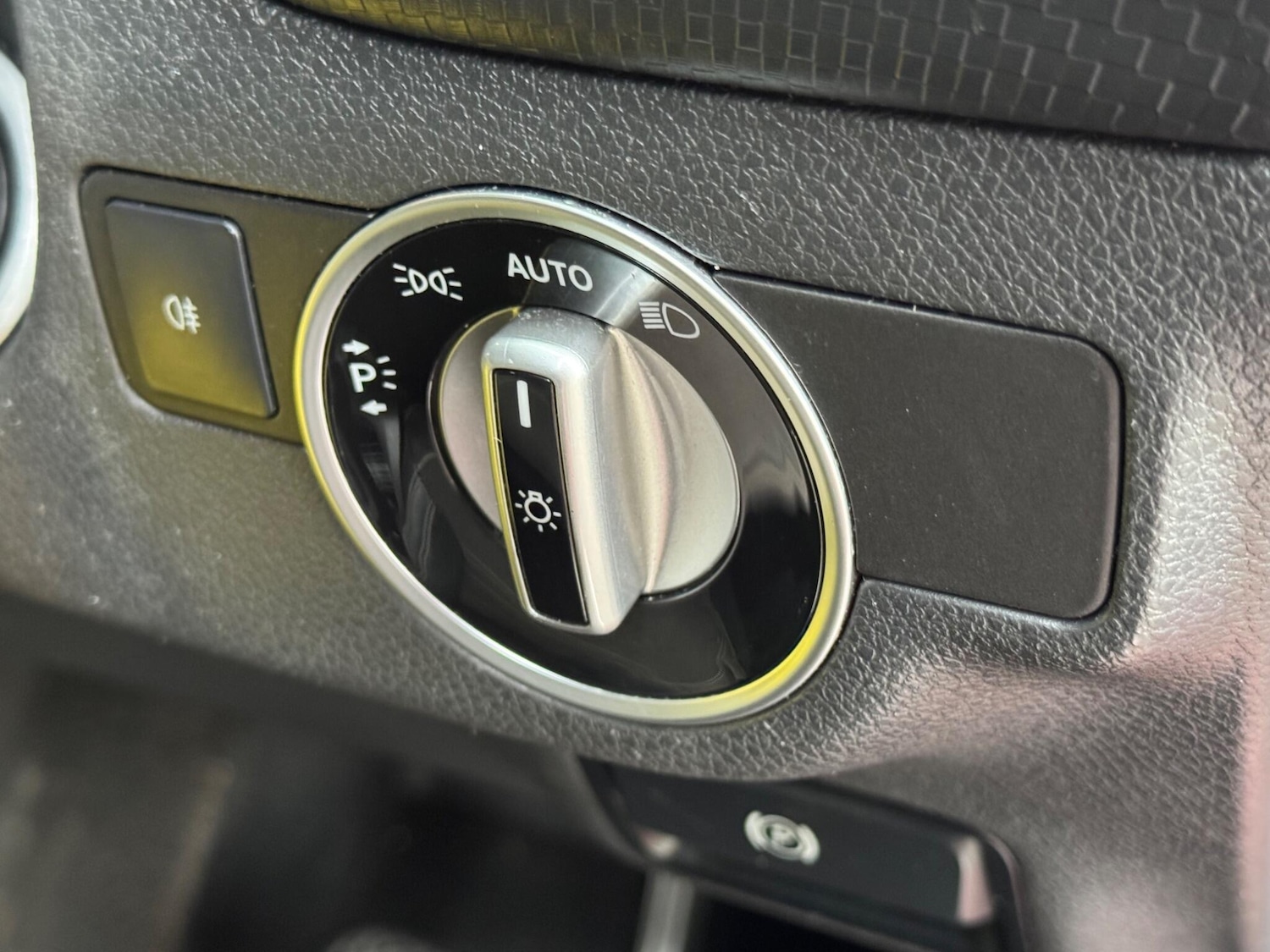 Used Mercedes-Benz A-Class 2014 for sale - 76849620: Photo 25