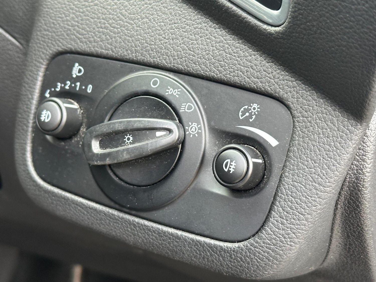 Used Ford Kuga 2014 for sale - 76457452: Photo 22