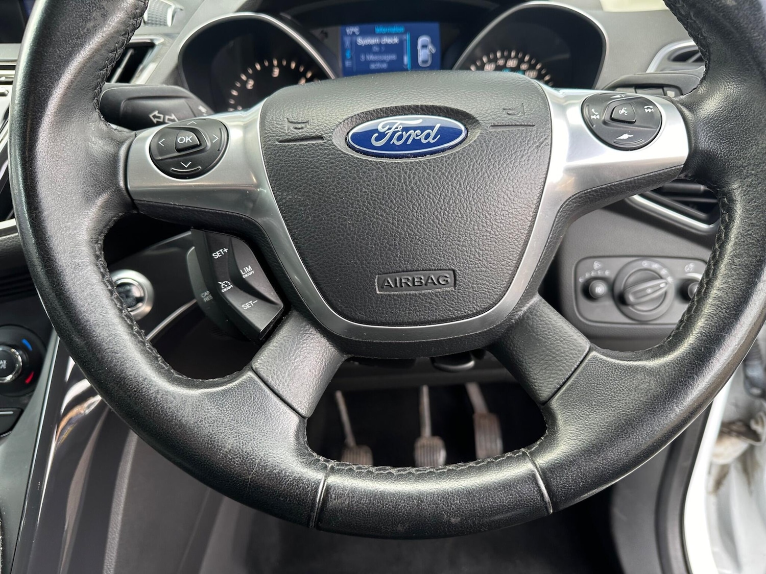 Used Ford Kuga 2014 for sale - 76457452: Photo 25