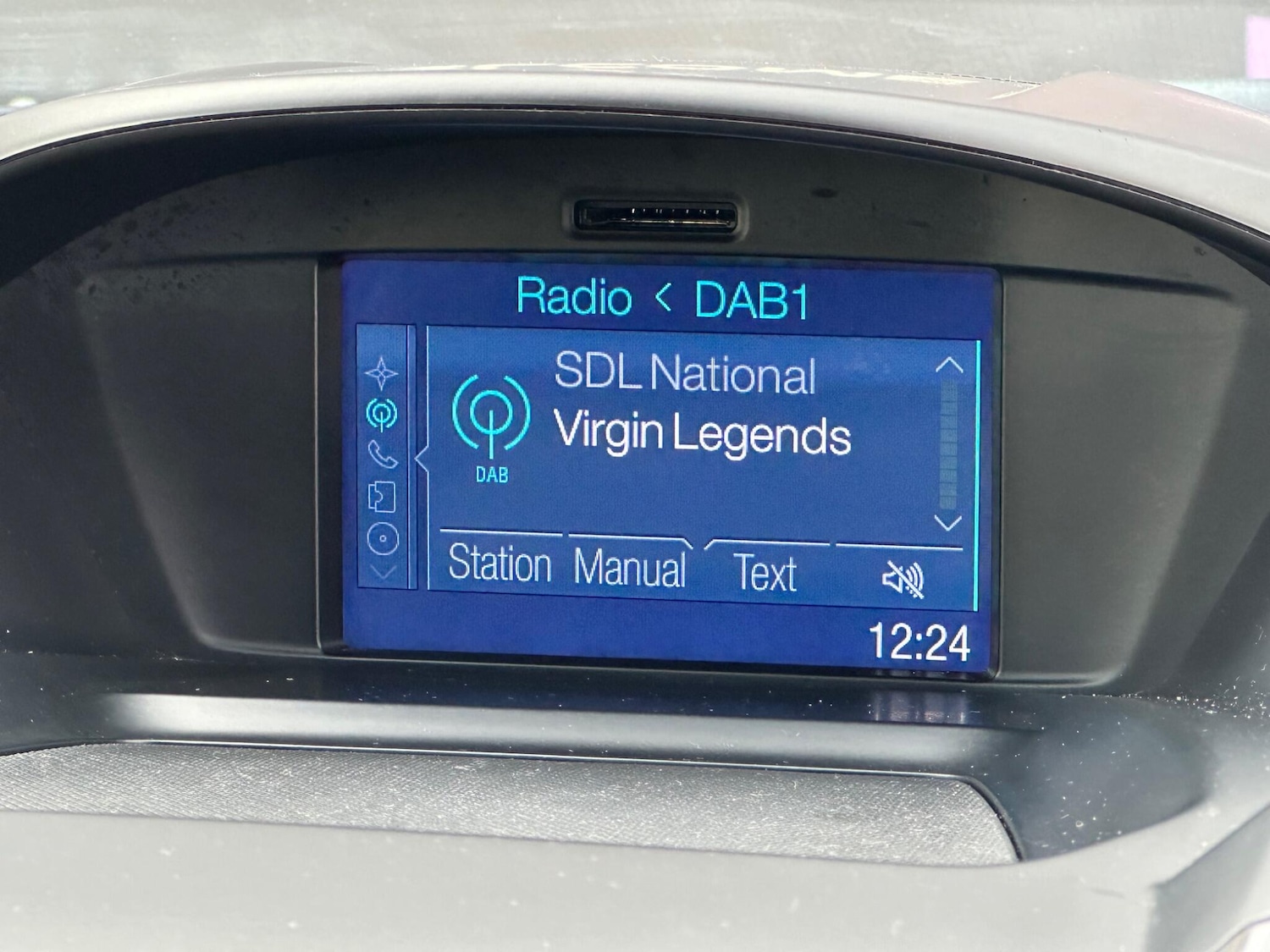 Used Ford Kuga 2014 for sale - 76457452: Photo 29