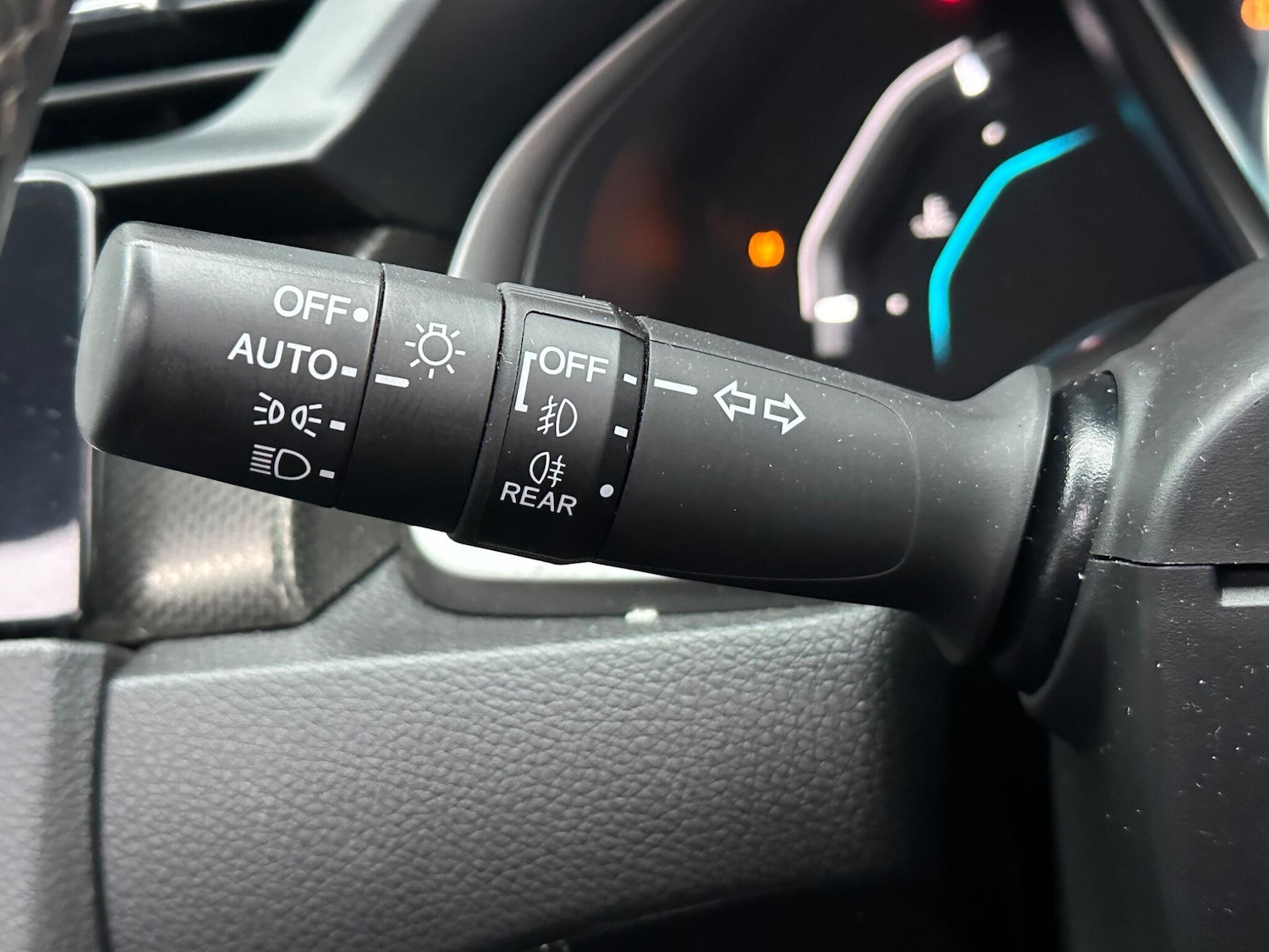 Used Honda Civic 2018 for sale - 76634293: Photo 28