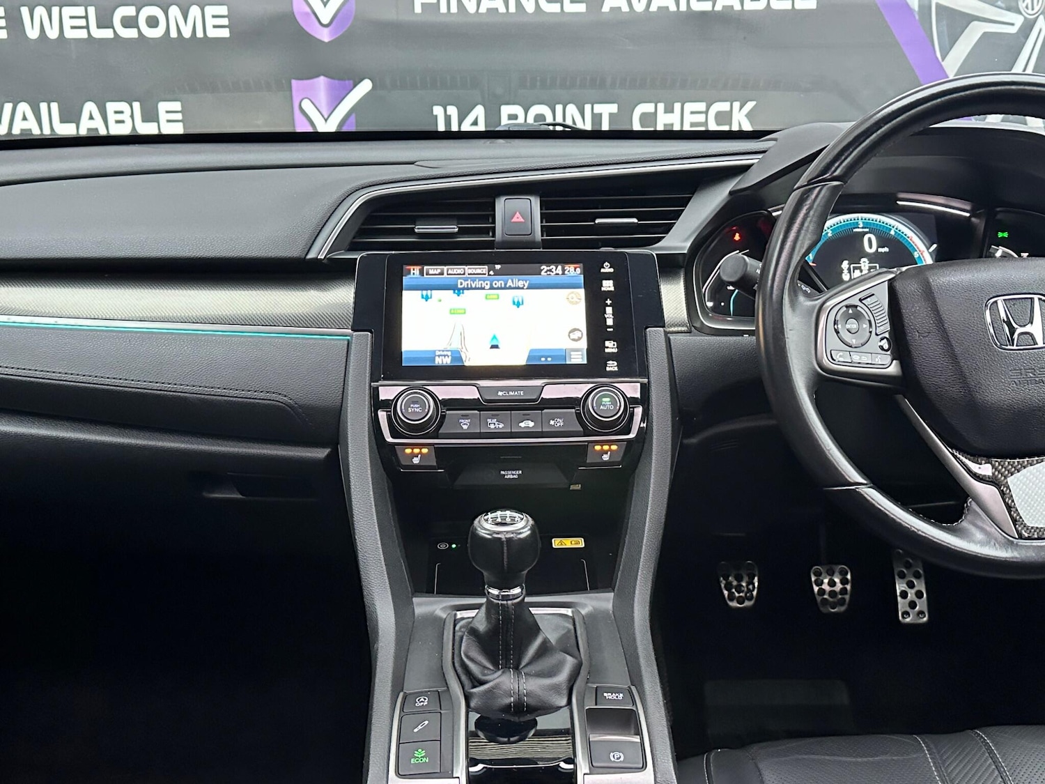 Used Honda Civic 2018 for sale - 76634293: Photo 32