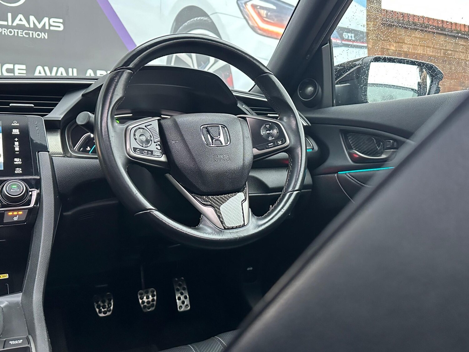 Used Honda Civic 2018 for sale - 76634293: Photo 50