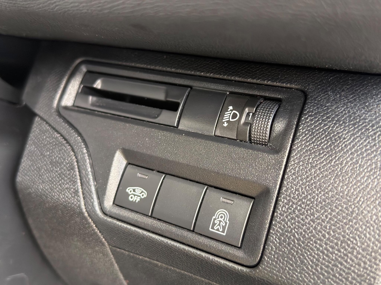 Used Peugeot 3008 2018 for sale - 77892541: Photo 29