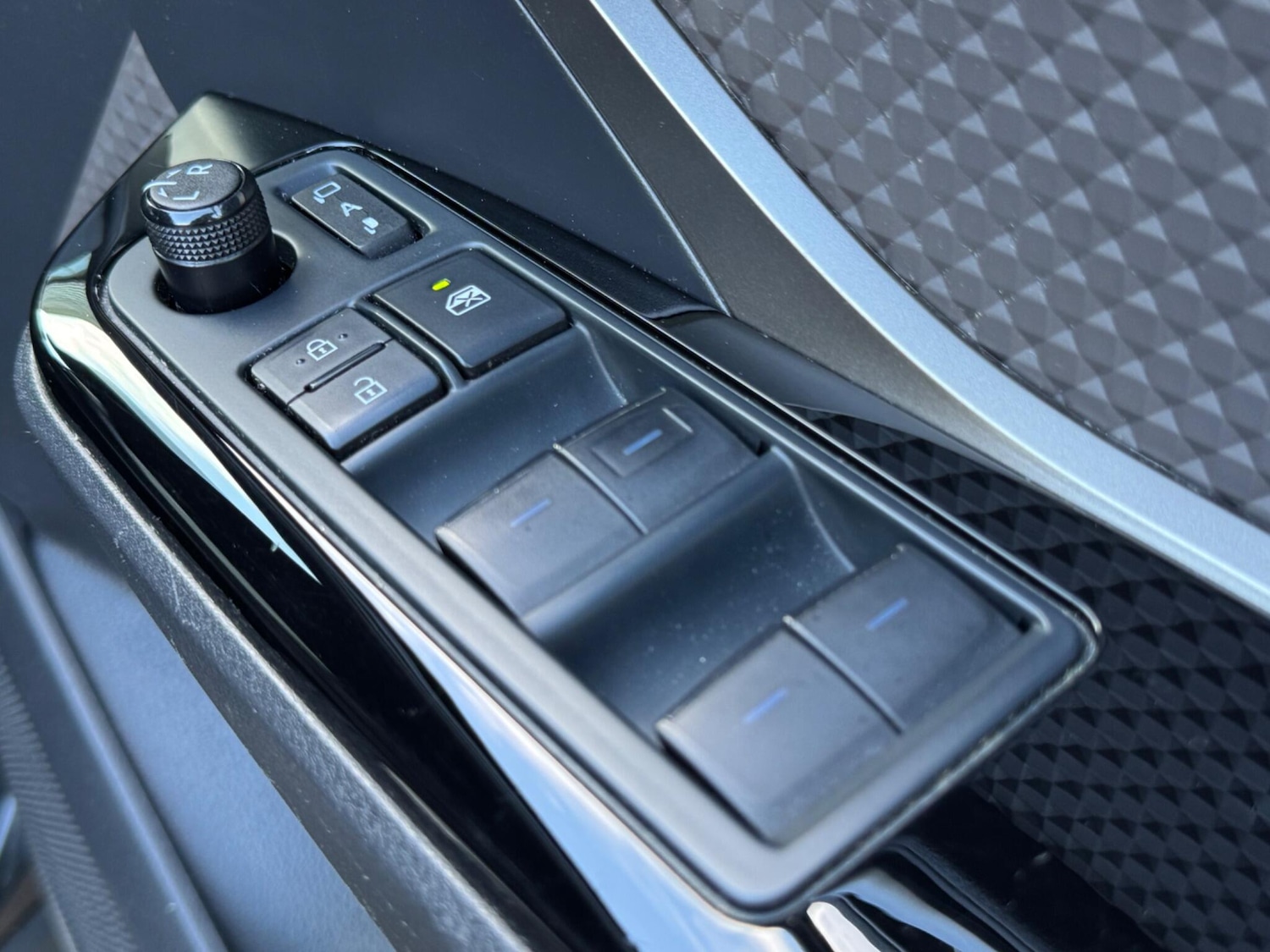 Used Toyota C-HR 2021 for sale - 76850464: Photo 26