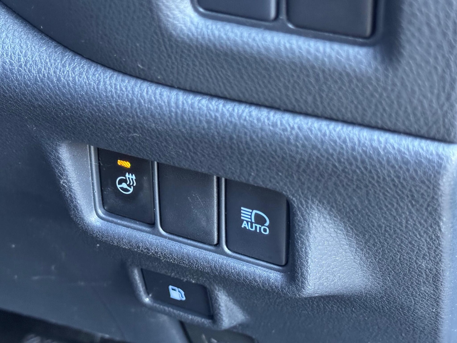 Used Toyota C-HR 2021 for sale - 76850464: Photo 28