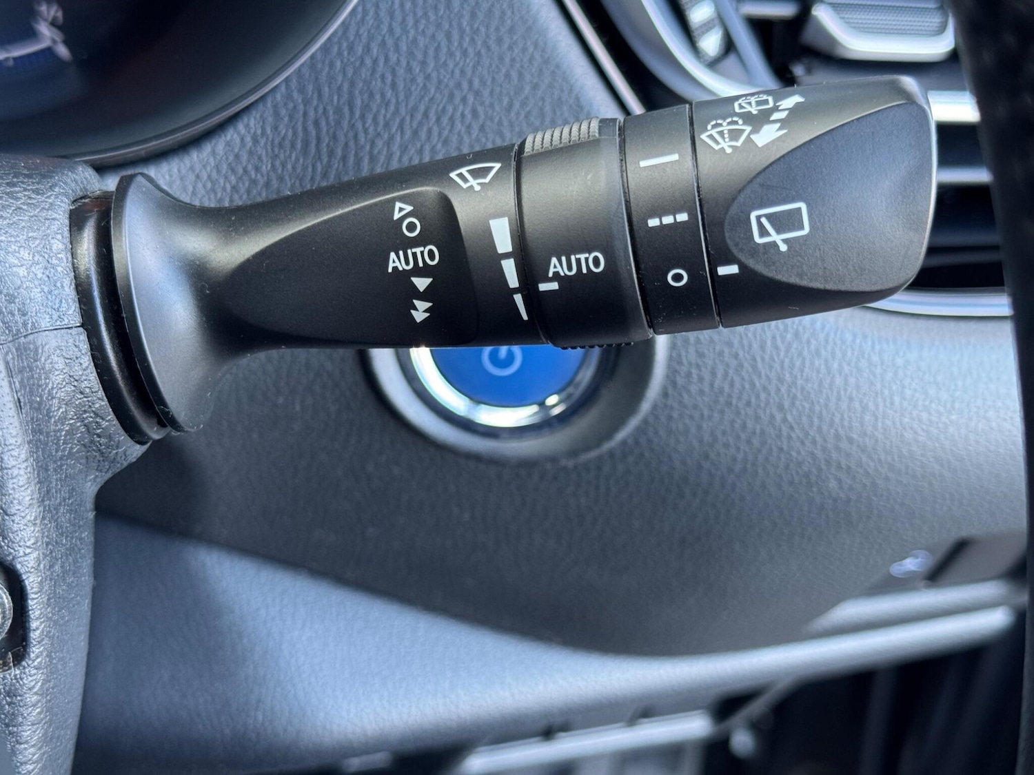 Used Toyota C-HR 2021 for sale - 76850464: Photo 34