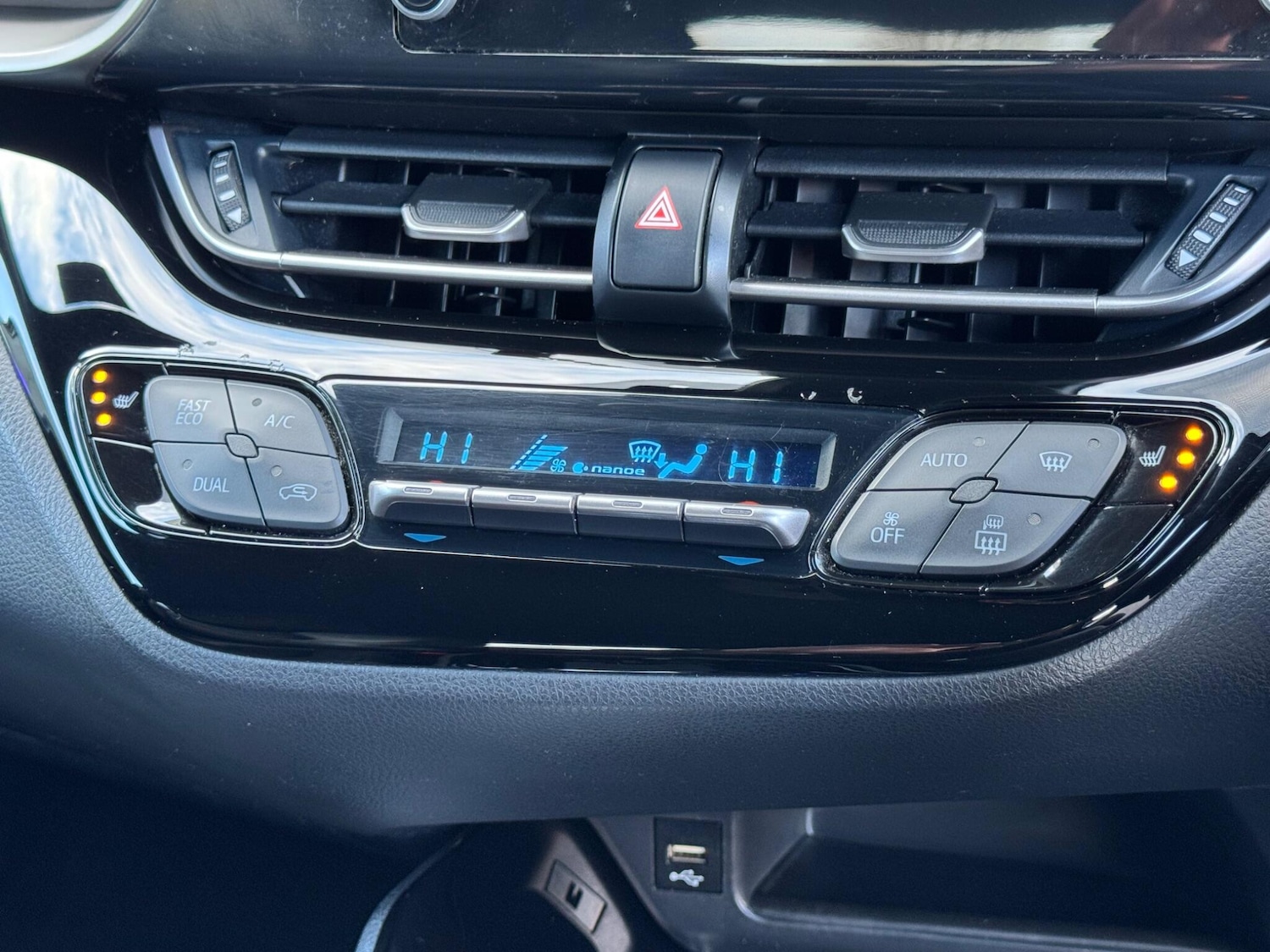 Used Toyota C-HR 2021 for sale - 76850464: Photo 45