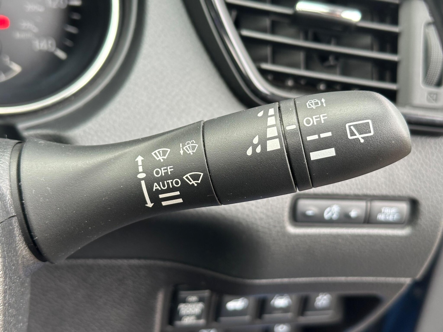 Used Nissan X-Trail 2018 for sale - 76592230: Photo 31