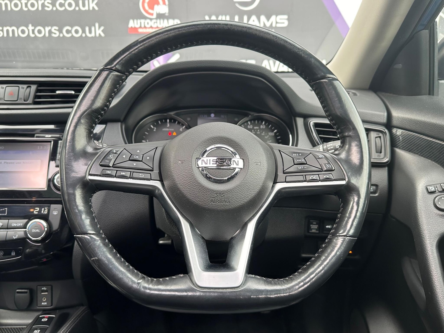 Used Nissan X-Trail 2018 for sale - 76592230: Photo 54