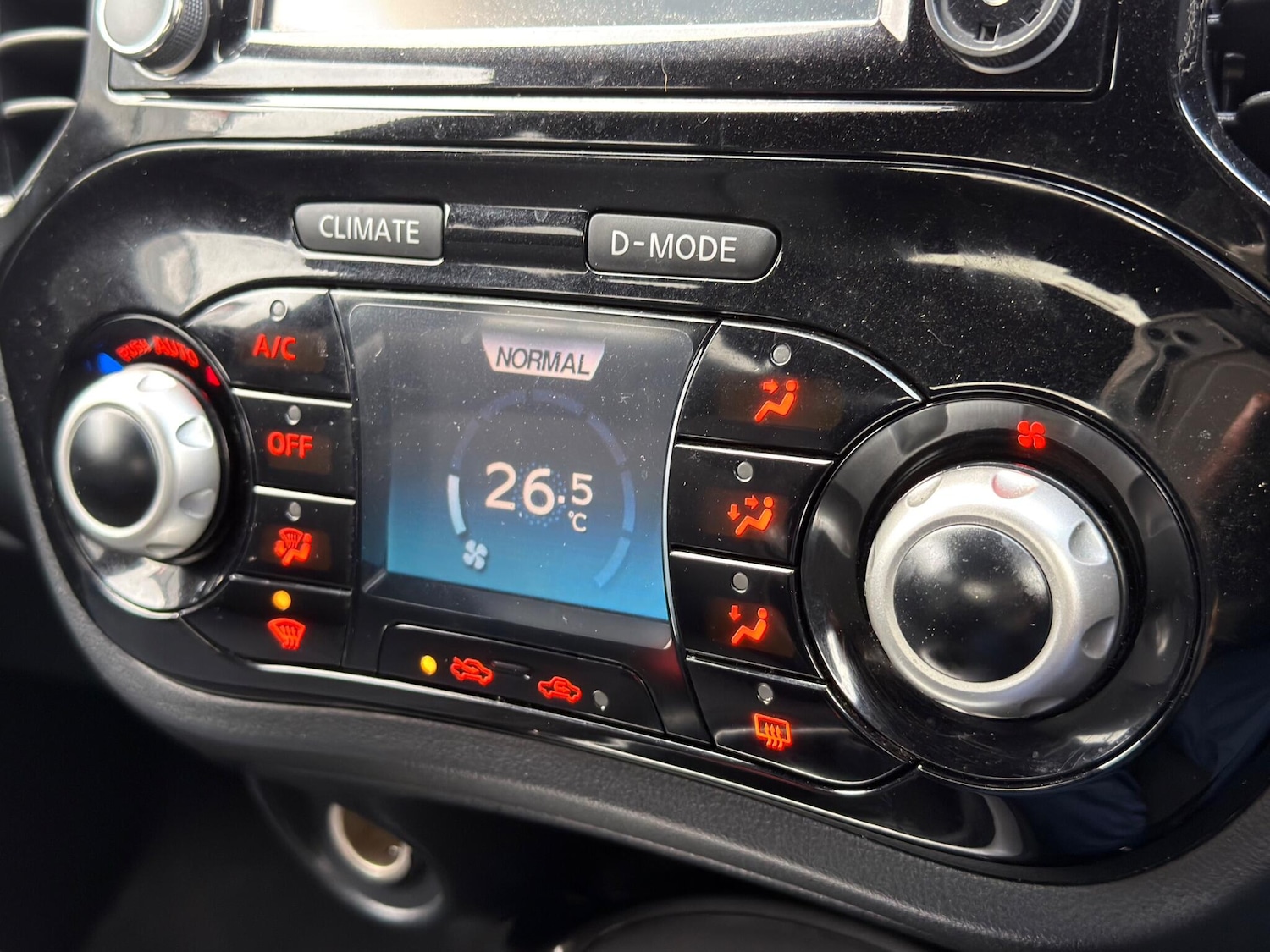 Used Nissan Juke 2015 for sale - 77925978: Photo 40