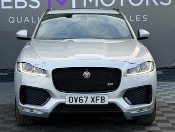 Used Jaguar F-Pace 2017 for sale - 79007947: Photo