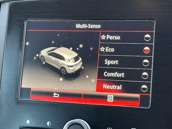 Used Renault Megane 2017 for sale - 74686903: Photo 42