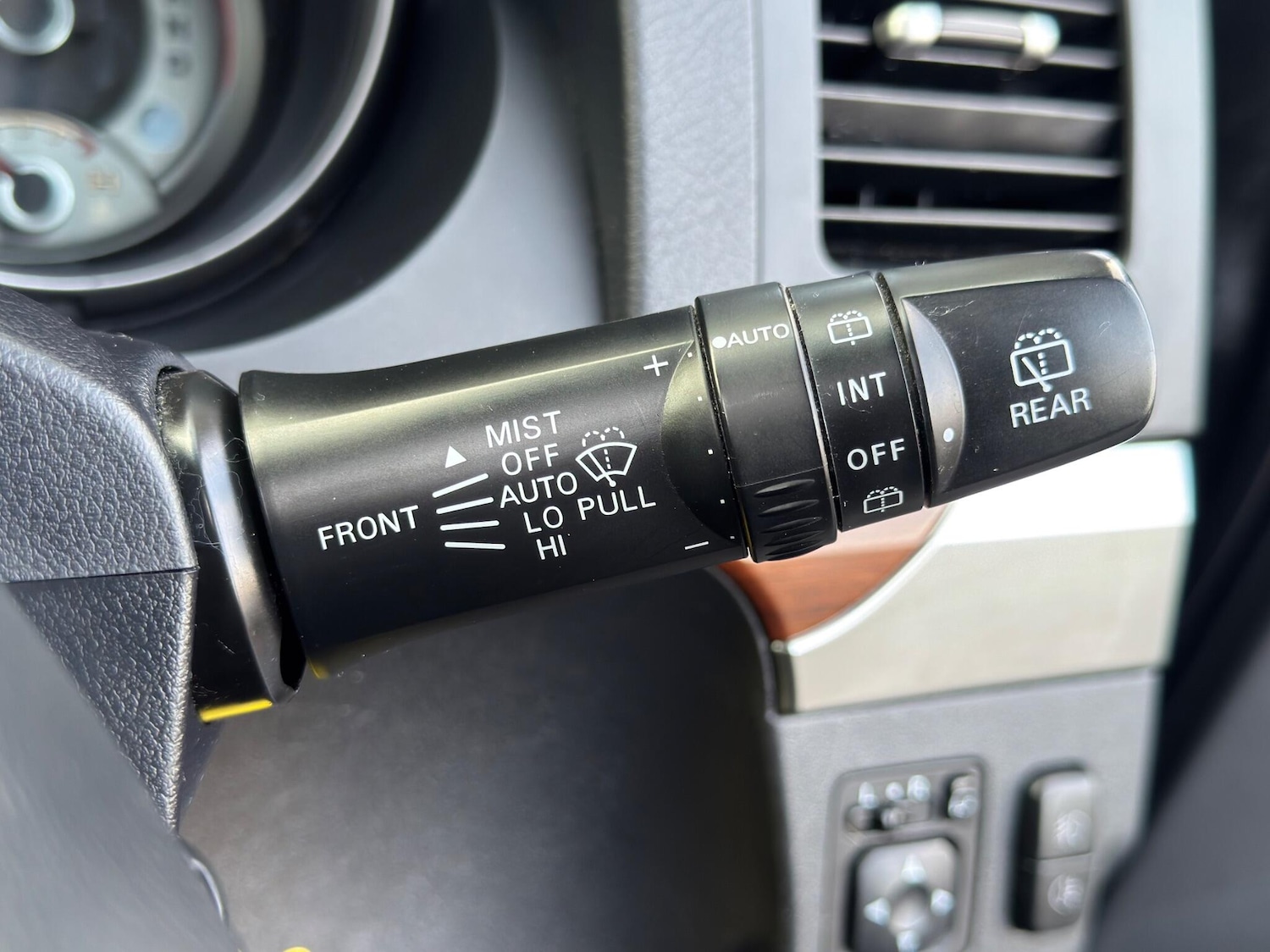 Used Mitsubishi Shogun 2014 for sale - 77330677: Photo 32