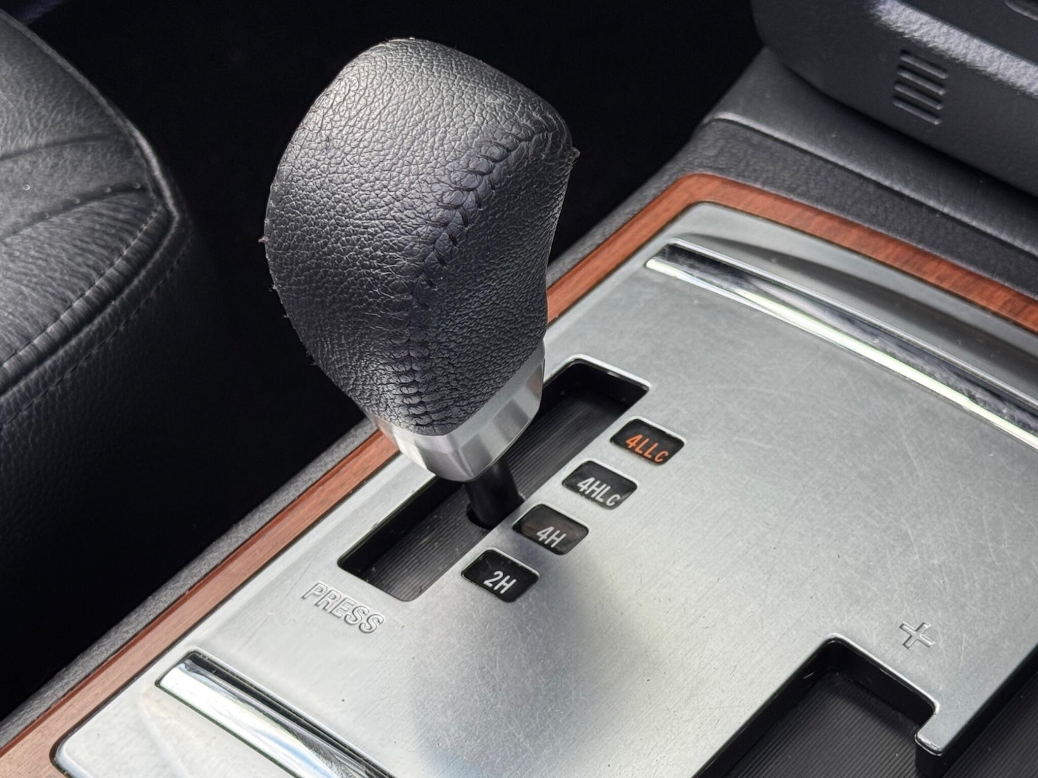 Used Mitsubishi Shogun 2014 for sale - 77330677: Photo 39