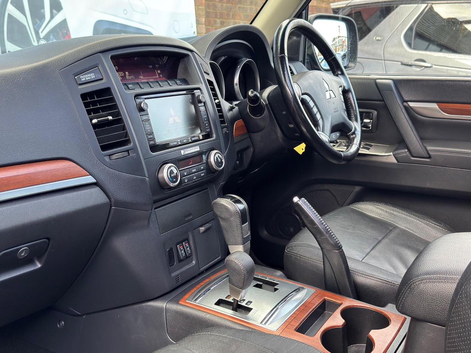 Used Mitsubishi Shogun 2014 for sale - 77330677: Photo 43