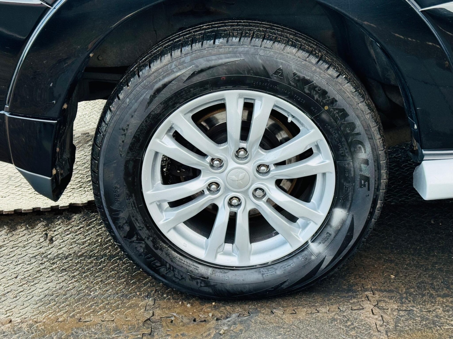 Used Mitsubishi Shogun 2014 for sale - 77330677: Photo 8