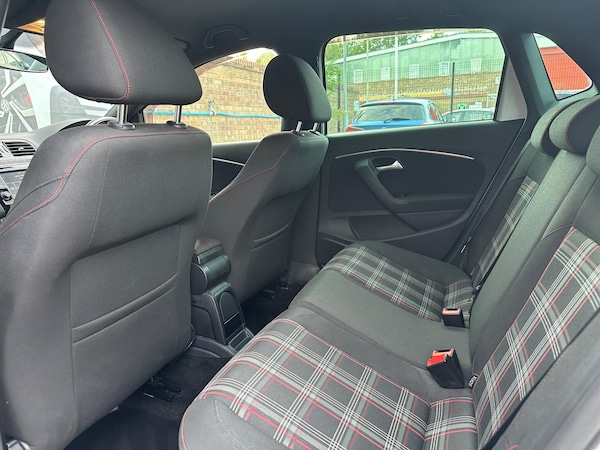 Used Volkswagen Polo 2015 for sale - 75608941: Photo 41