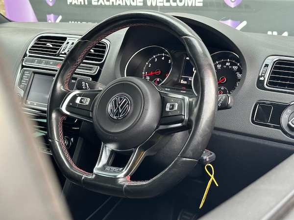 Used Volkswagen Polo 2015 for sale - 75608941: Photo 9