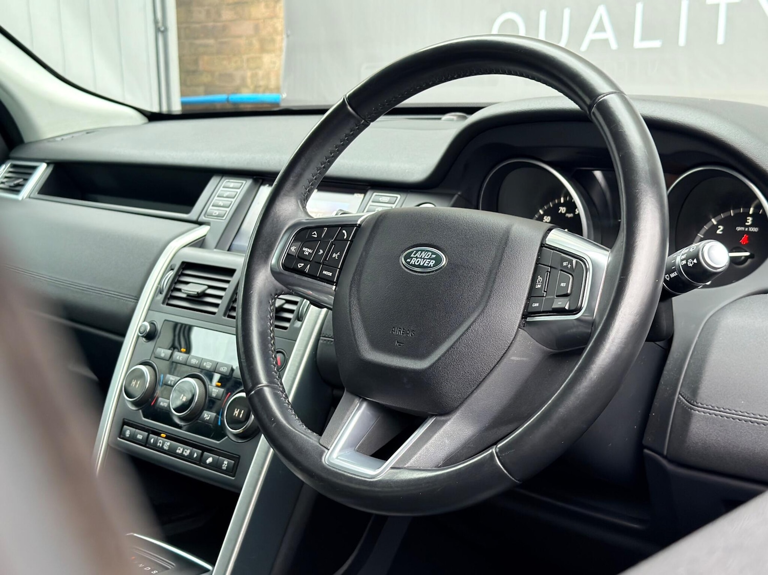 Used Land Rover Discovery Sport 2017 for sale - 77704834: Photo 10