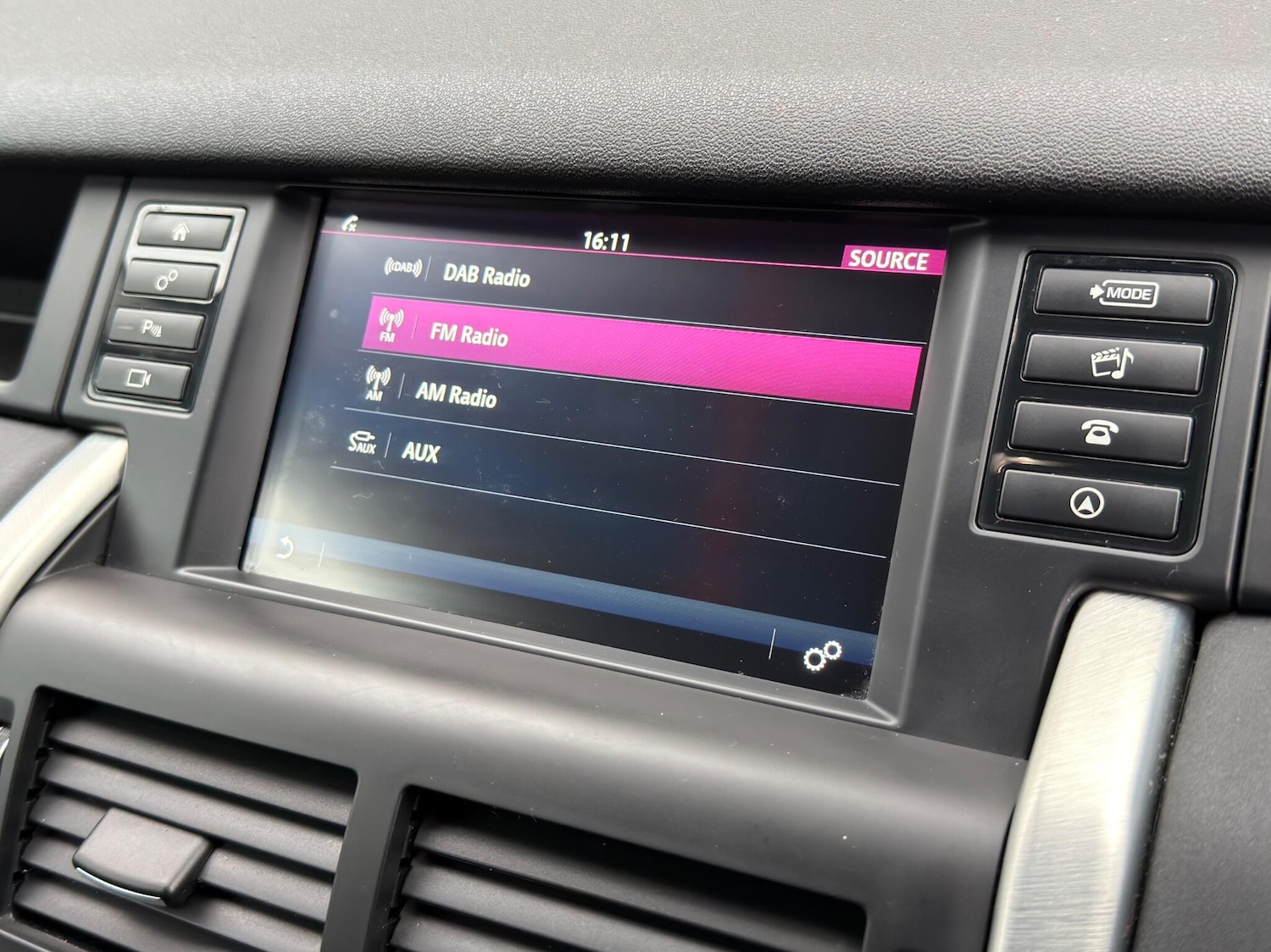 Used Land Rover Discovery Sport 2017 for sale - 77704834: Photo 40