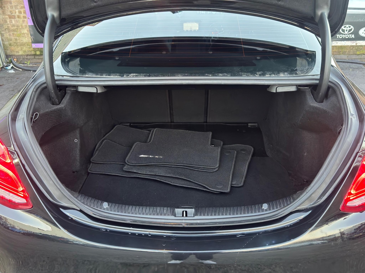 Used Mercedes-Benz C Class 2017 for sale - 77052450: Photo 18