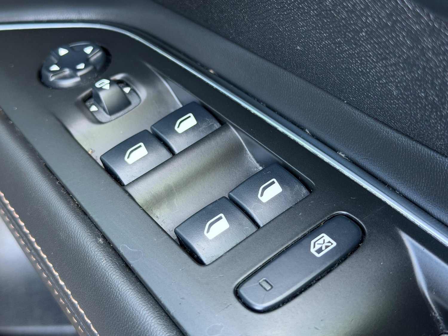 Used Peugeot 3008 2018 for sale - 78127320: Photo 25