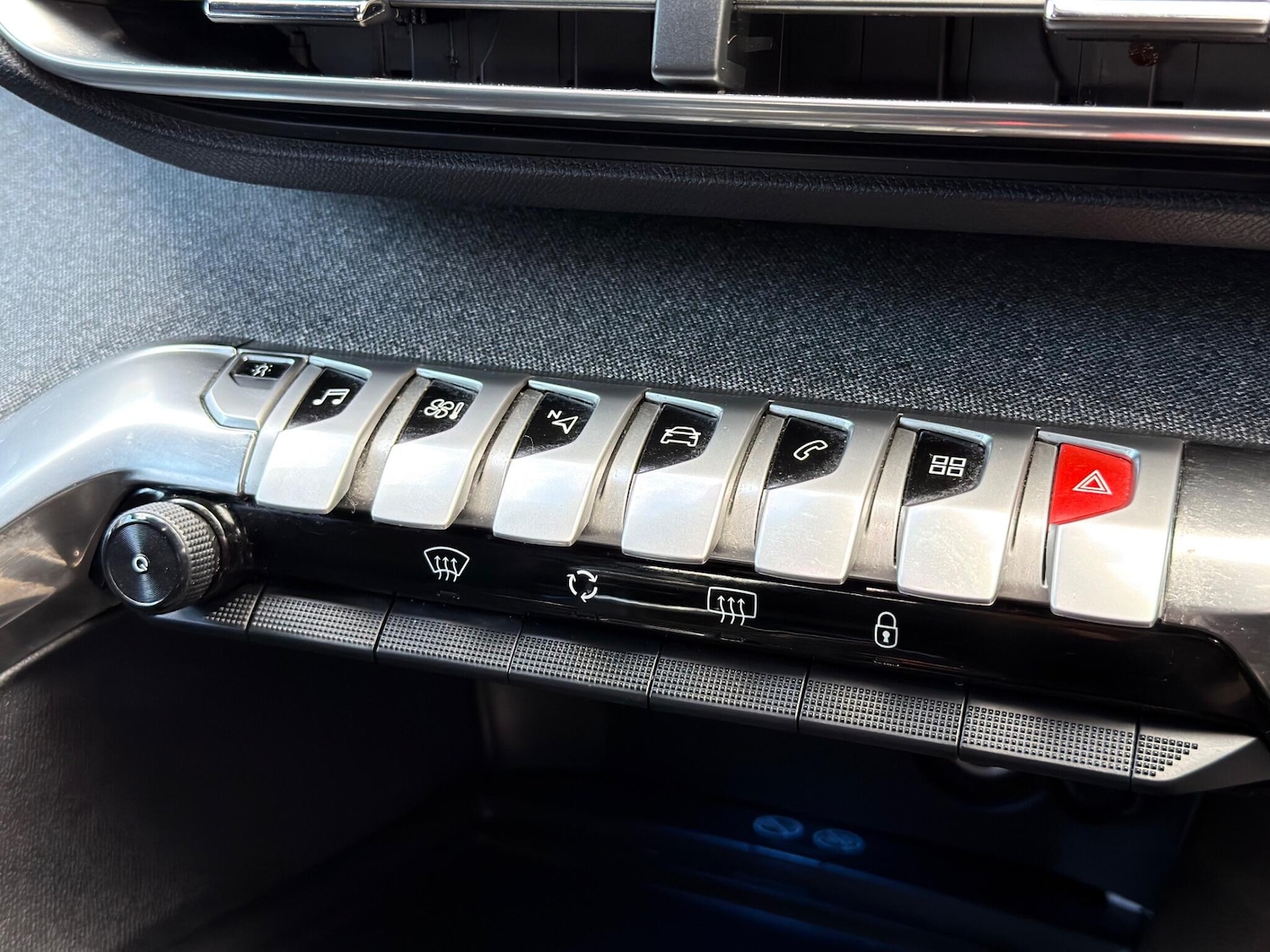 Used Peugeot 3008 2018 for sale - 78127320: Photo 41