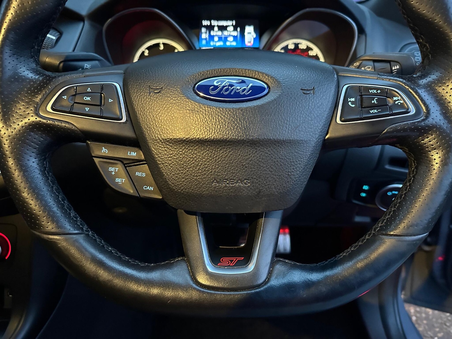 Used Ford Focus 2015 for sale - 76608543: Photo 31