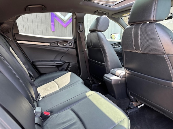 Used Honda Civic 2017 for sale - 74966009: Photo 47