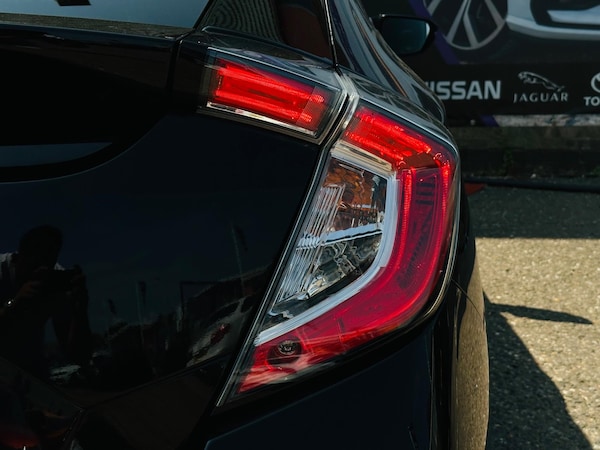Used Honda Civic 2017 for sale - 74966009: Photo 7