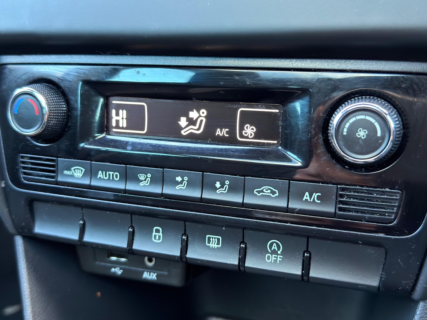 Used Skoda Rapid Spaceback 2015 for sale - 78062754: Photo 42