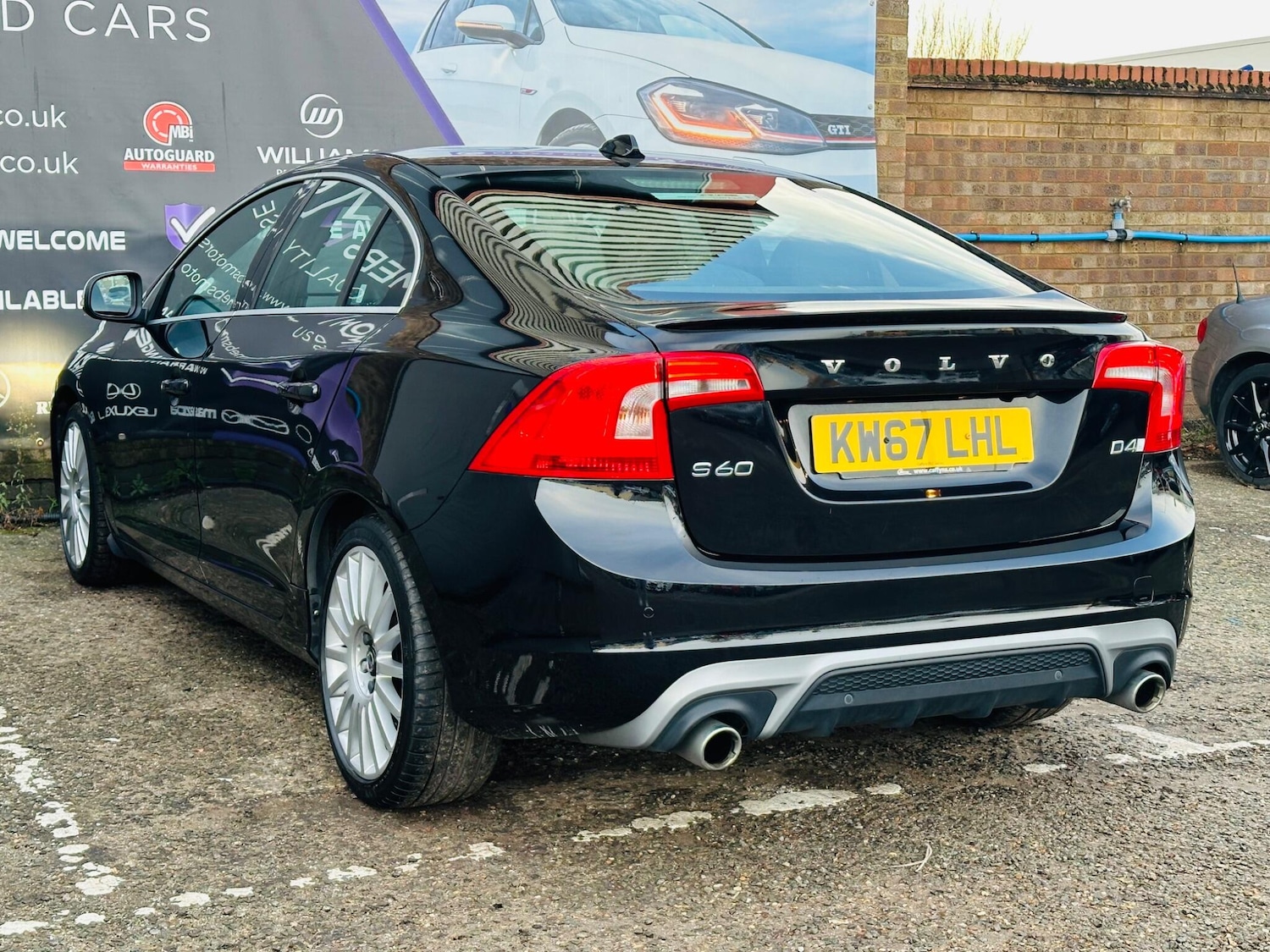 Used Volvo S60 2017 for sale - 76759770: Photo 15