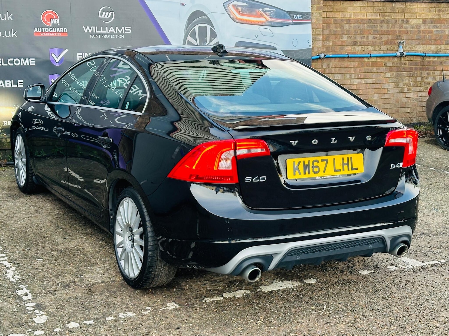 Used Volvo S60 2017 for sale - 76759770: Photo 16