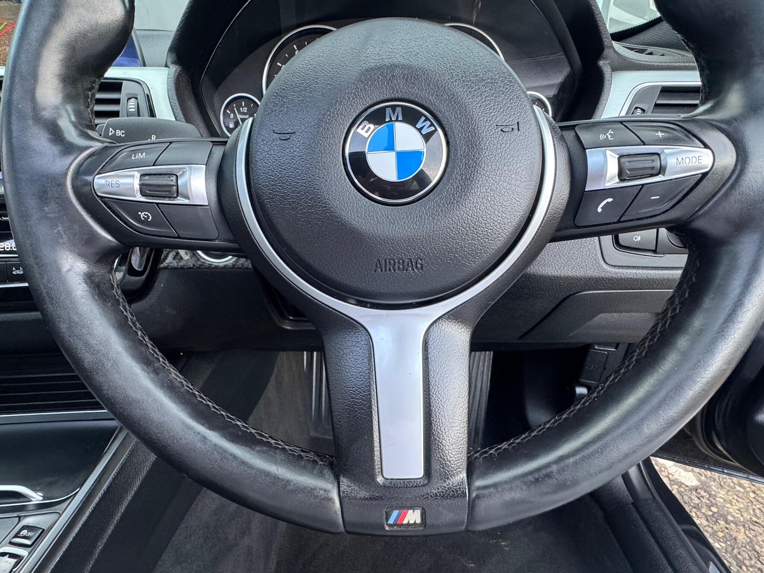 Used BMW 3 Series 2017 for sale - 76743121: Photo 30