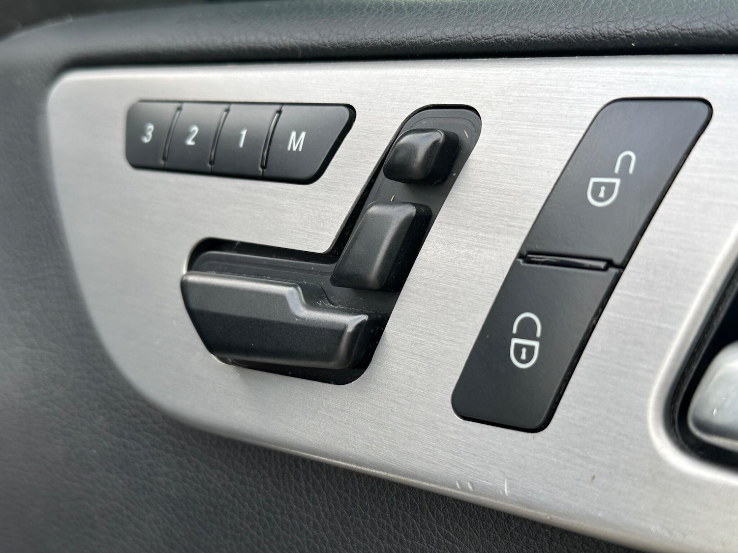 Used Mercedes-Benz M-Class 2015 for sale - 76072290: Photo 25